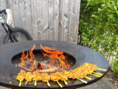 Gegrilde chicken bij BBQ catering Chef Speciaal