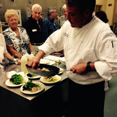 Chef van Chef Speciaal aan het werk tijdens live cooking